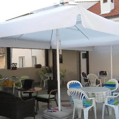 Guesthouse Trogir Apartament Trogir